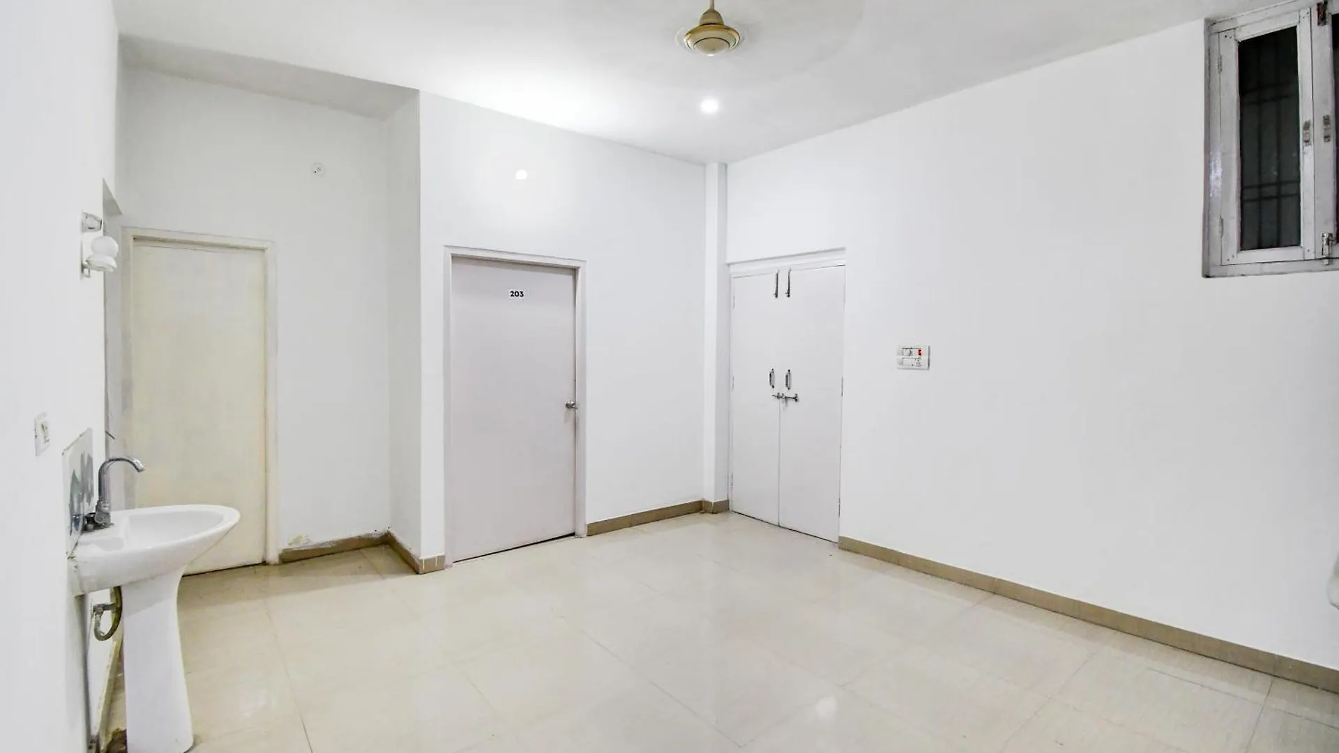 Hotel O The White House 瓦拉纳西
