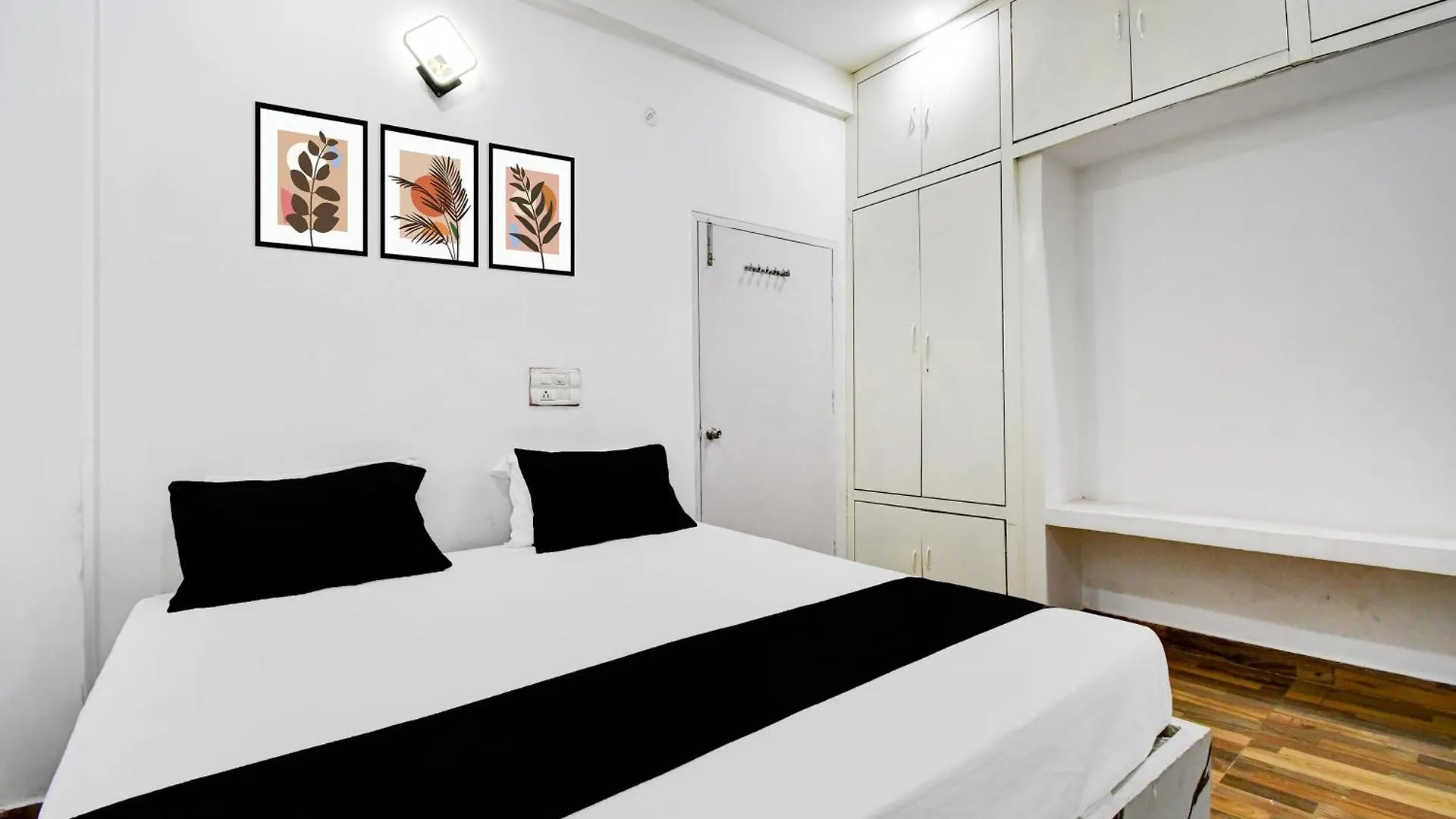 Hotel O The White House Bénarès 3*,  Inde